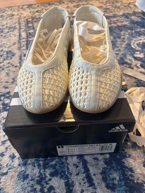 adidas Women’s Cream taekwondo mei ballet NEW